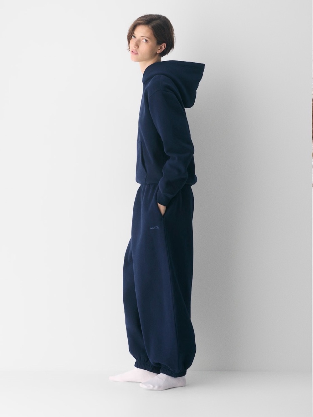 NWT Aritzia Mega Raglan Sweatshirt Hoodie size S Admiral Navy